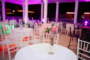 Foto externa coberta lado chá