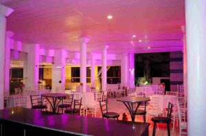 Foto externo coberto vista bar